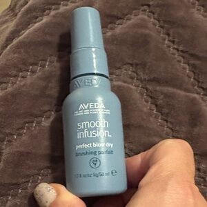 AVEDA Smooth Infusion Perfect Blow Dry - Light Blue